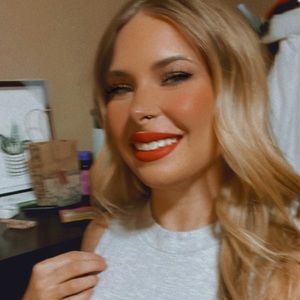 Meet your Posher, Janelle